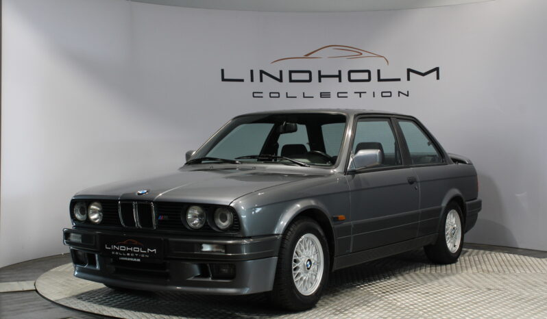BMW 3-serie E30 320 i M-Technic full