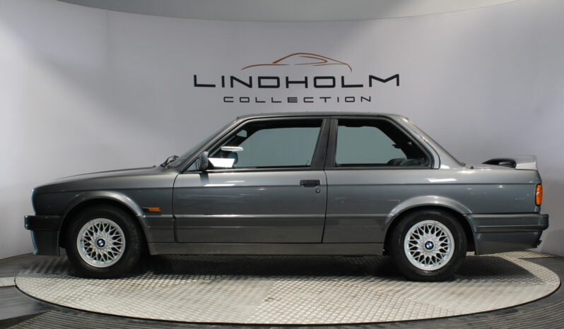 BMW 3-serie E30 320 i M-Technic full