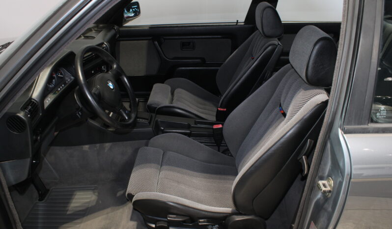 BMW 3-serie E30 320 i M-Technic full