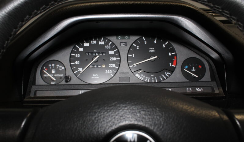 BMW 3-serie E30 320 i M-Technic full