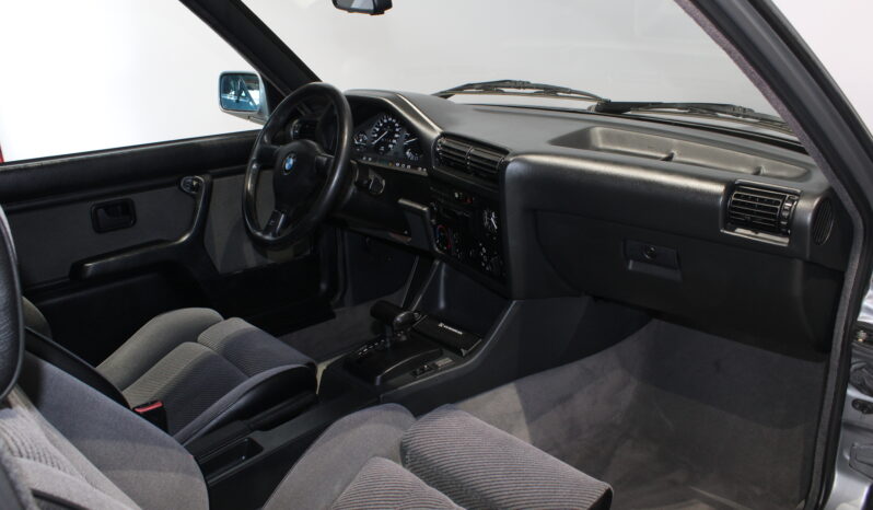 BMW 3-serie E30 320 i M-Technic full