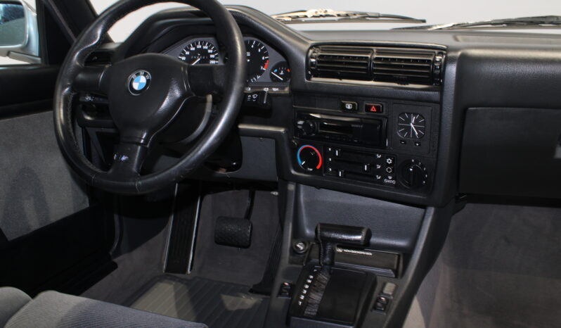 BMW 3-serie E30 320 i M-Technic full