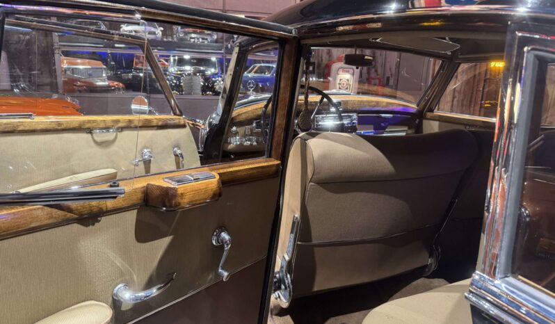 Mercedes-Benz 300 (W186) Adenauer full