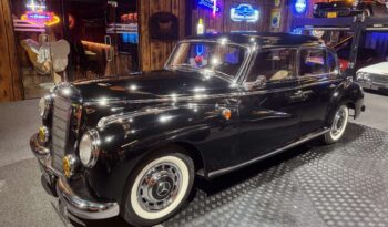 Mercedes-Benz 300 (W186) Adenauer full