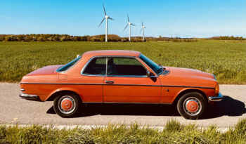 Mercedes-Benz 200-300 (W123) 230C full