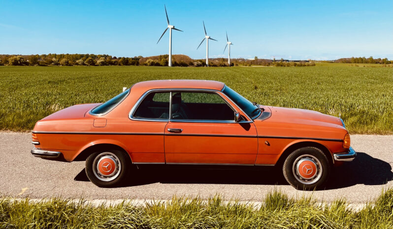 Mercedes-Benz 200-300 (W123) 230C full