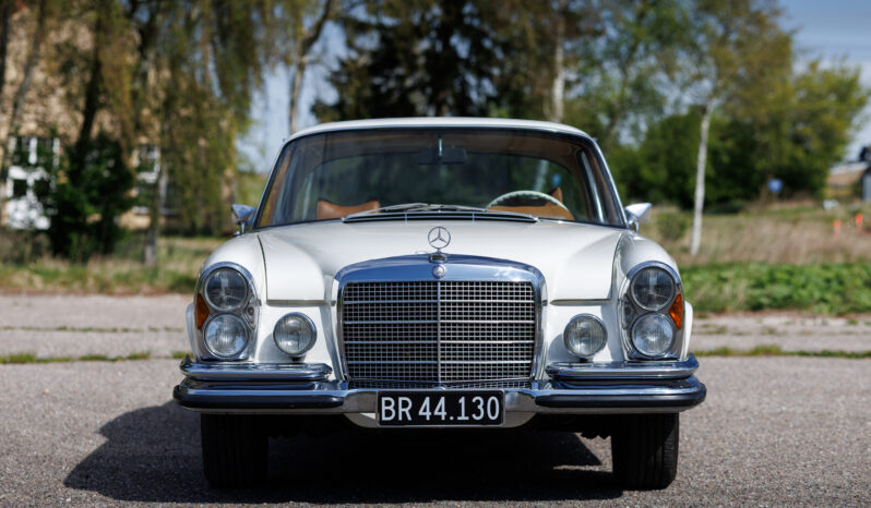 Mercedes-Benz 220-280 (W111) SE Coupe 3,5 V8 full