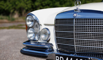 Mercedes-Benz 220-280 (W111) SE Coupe 3,5 V8 full
