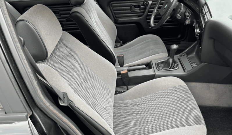 BMW 3-serie E30 318i 1,8 Touring full
