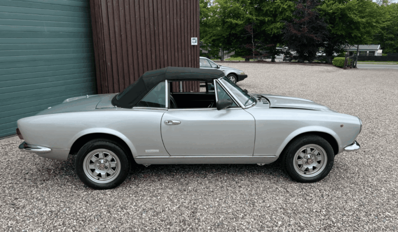 Fiat 124 2,0 Spider Cabriolet full