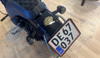 Harley Davidson XL 883 R full