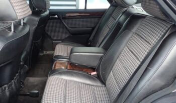 Mercedes-Benz E-Klasse (W124) 500E V8 full