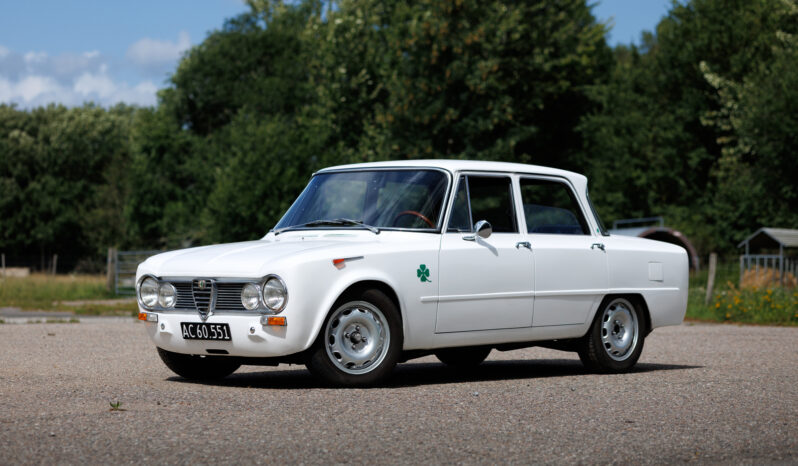 Alfa Romeo Giulia TI Super Recreazione full