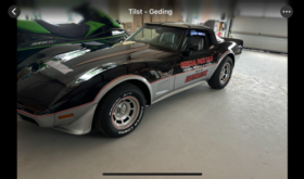 Chevrolet Corvette pacecar