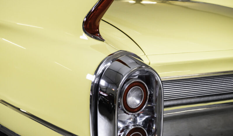 Cadillac Coupé DeVille cabriolet full
