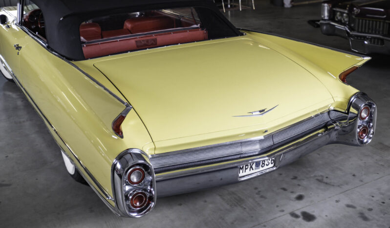 Cadillac Coupé DeVille cabriolet full