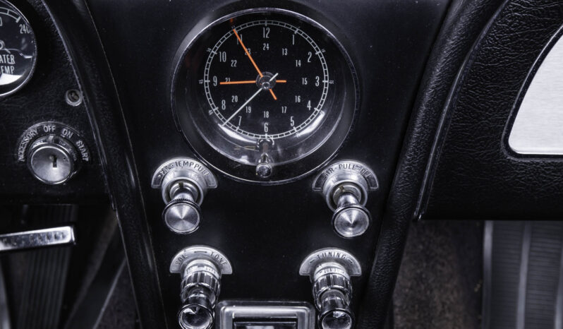 Chevrolet Corvette Sting Ray full