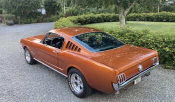 Ford Mustang Fastback full
