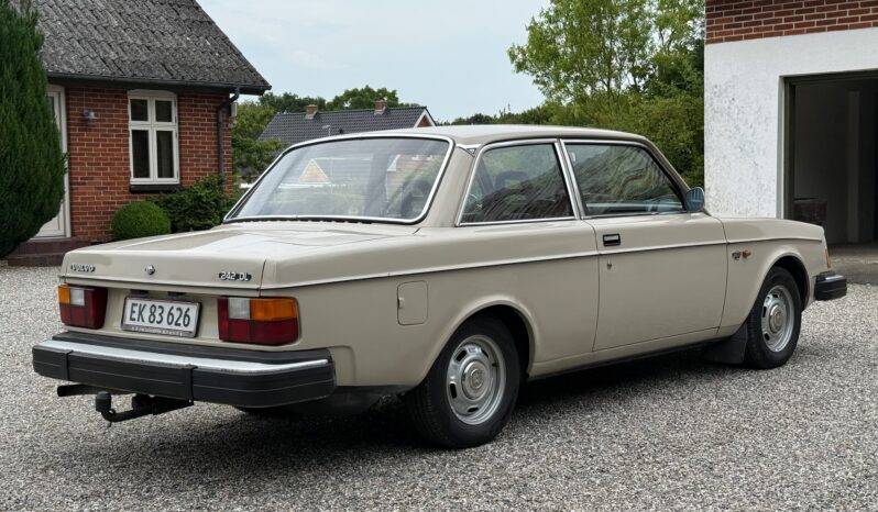 Volvo 200-Serie 242 DL full