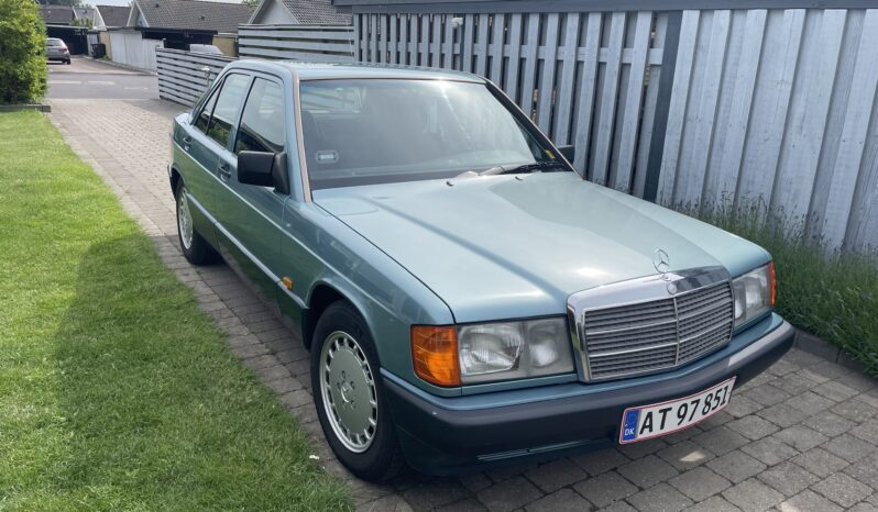 Mercedes-Benz 190 (W201) 190E full