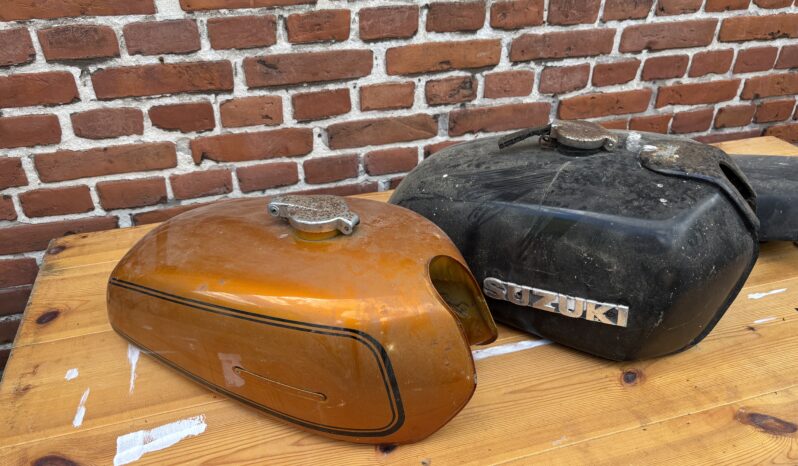 Suzuki GT500 full