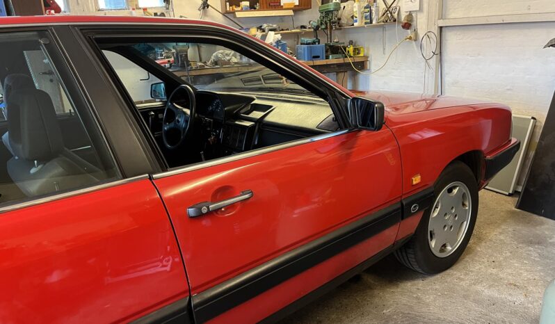 Audi 100 2,2 Avant Quattro full