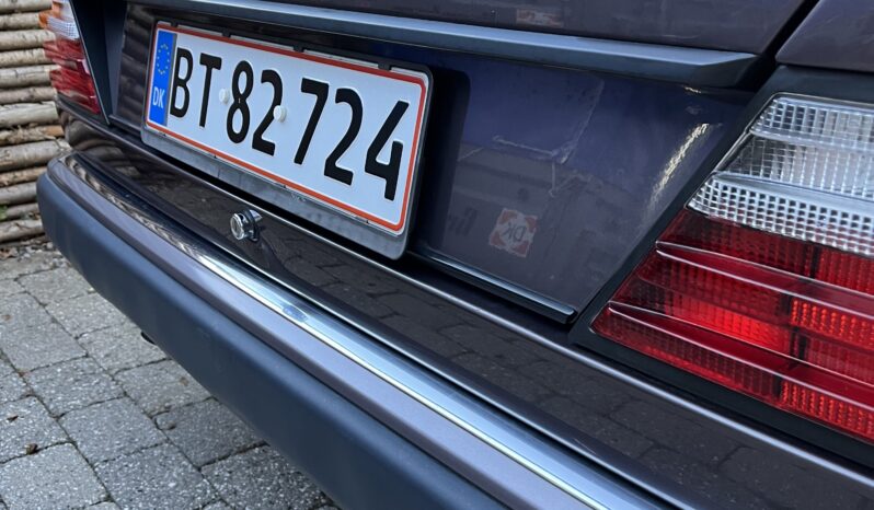Mercedes-Benz E-Klasse (W124) 260 full