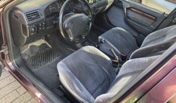 Opel Vectra 2.0 16V full