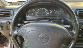 Opel Vectra 2.0 16V full