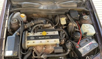 Opel Vectra 2.0 16V full