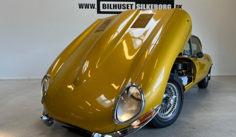 Jaguar E-Type 4,2 2+2 Coupé 2d full