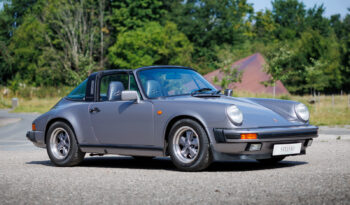 Porsche 911 Carrera 3,2 Targa Commemorative Edition full