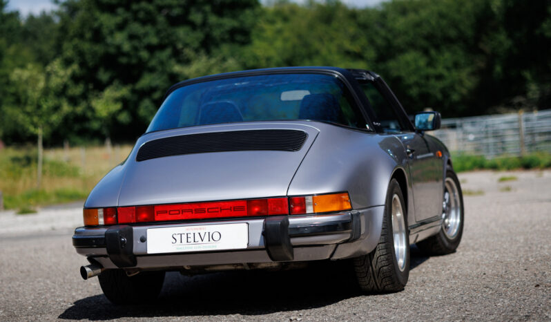 Porsche 911 Carrera 3,2 Targa Commemorative Edition full