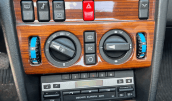 Mercedes-Benz E-Klasse (W124) C300 CE 3,0 full