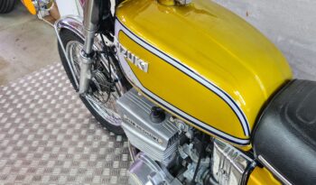 Suzuki GT 380 3 Cyl 2T full