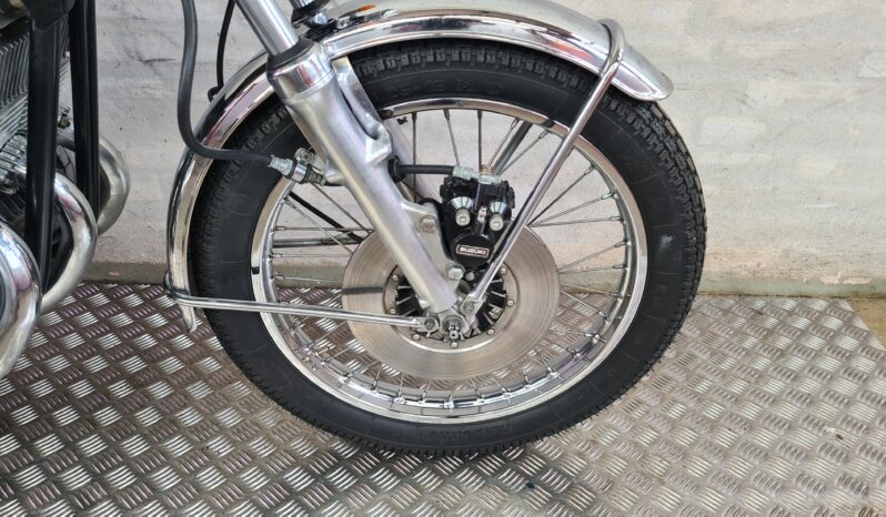 Suzuki GT 380 3 Cyl 2T full
