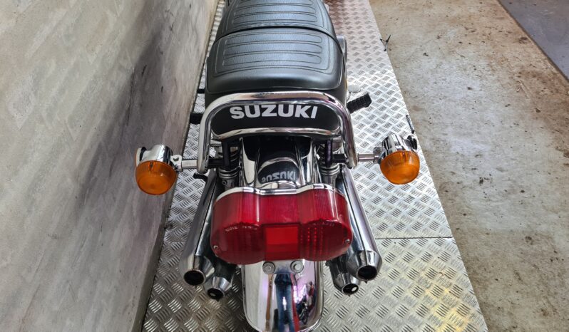 Suzuki GT 380 3 Cyl 2T full