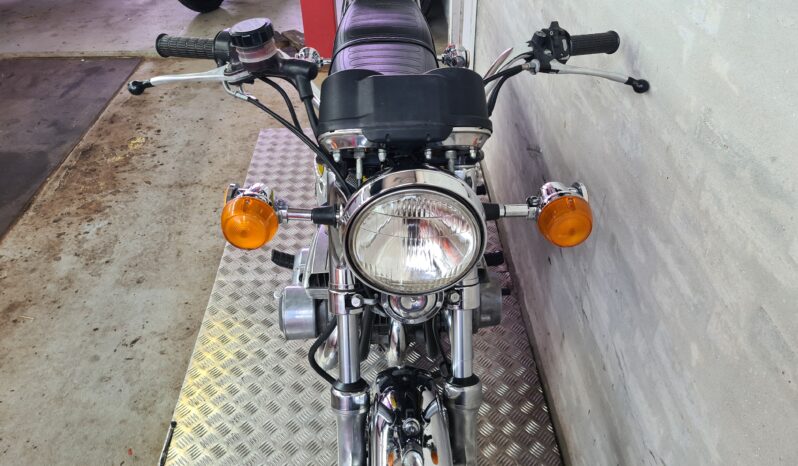 Suzuki GT 380 3 Cyl 2T full