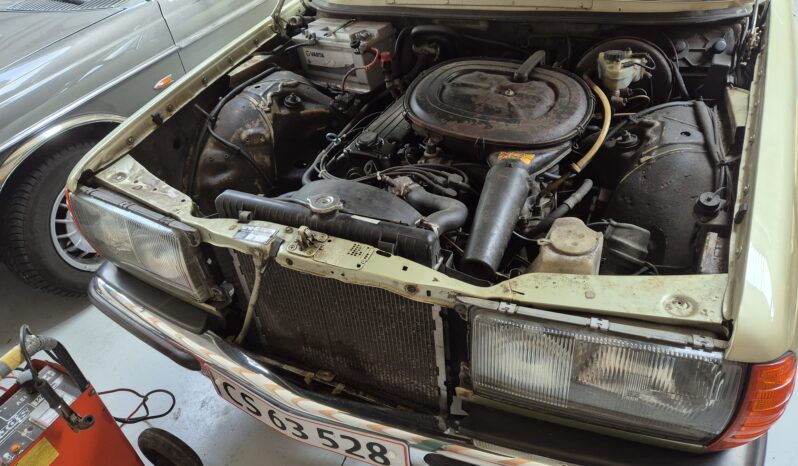 Mercedes-Benz Øvrige 230 E full