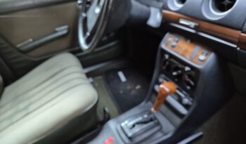 Mercedes-Benz Øvrige 230 E full