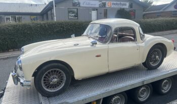MG MGA 1500 Coupe full