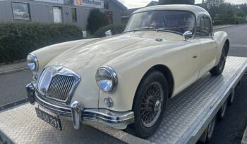 MG MGA 1500 Coupe full