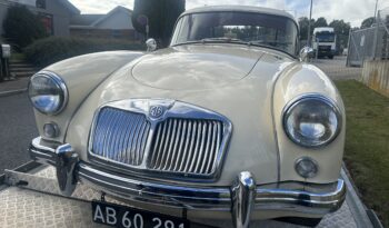 MG MGA 1500 Coupe full