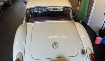MG MGA 1500 Coupe full