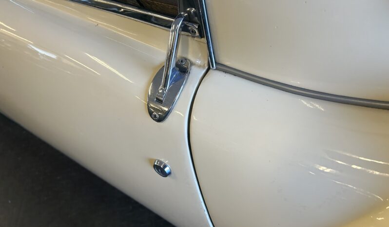 MG MGA 1500 Coupe full