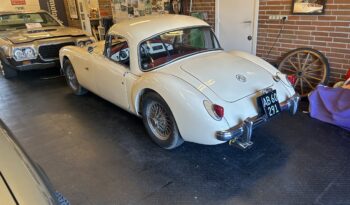 MG MGA 1500 Coupe full
