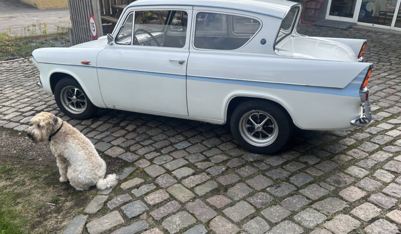 Ford Anglia 105 E Super full