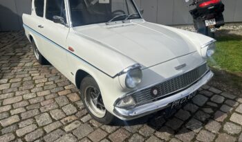 Ford Anglia 105 E Super full