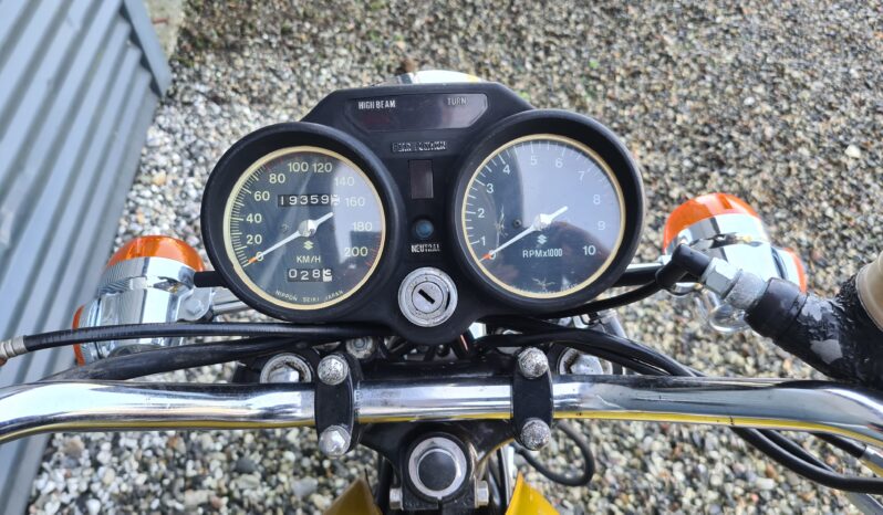 Suzuki 380 GT full