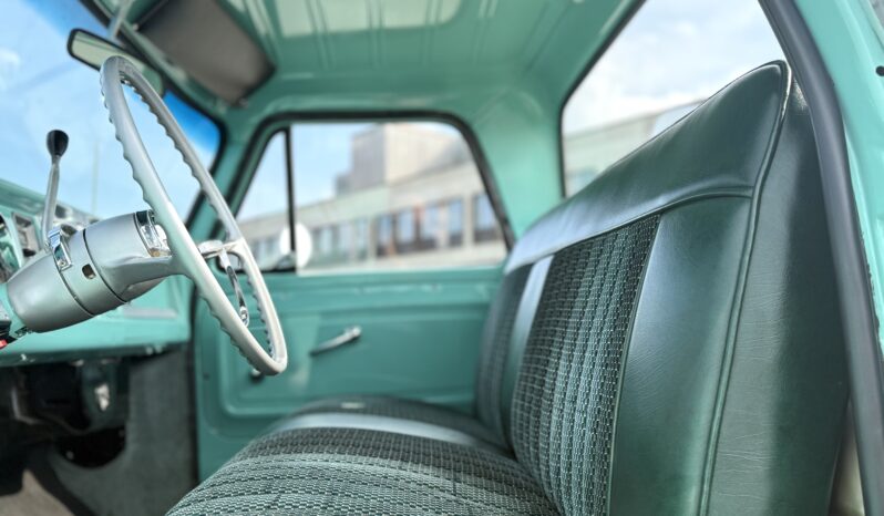 Chevrolet C10 Shortbed Fleetside 327 cui V8 Automat full